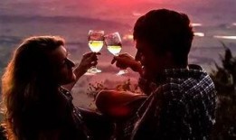 国产 情侣 精,甜蜜时光，共度美好